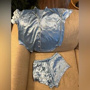 Mentionables ice blue sleep set // size S